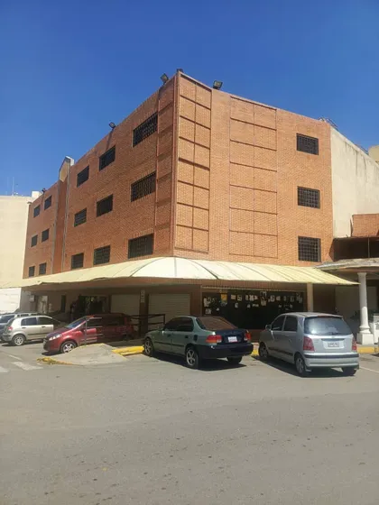 Edificio Comercial, Playa Grande.