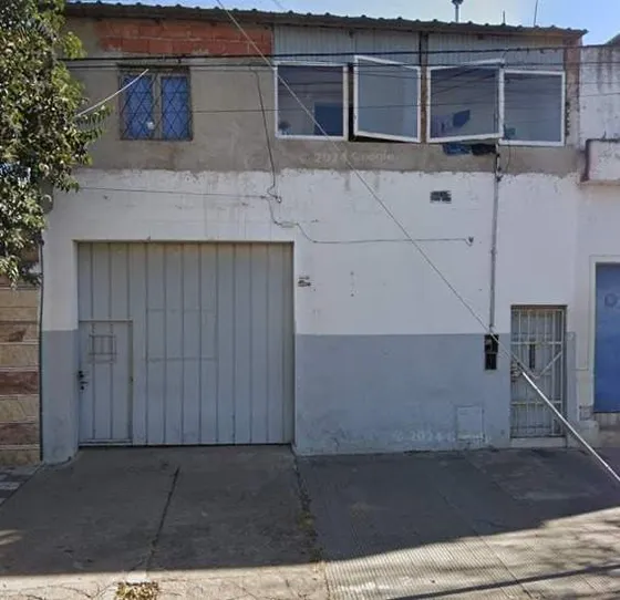 Galpón Con Departamento Planta Alta. Alta Córdoba