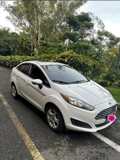 Ford Fiesta 1.6 Hatchback Se