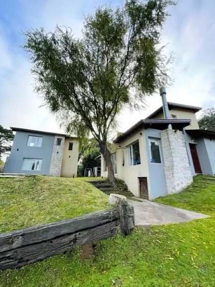 Venta 2 Cabañas De 2 Y 3 Amb. Parque.piscina.sierra De Los Padres