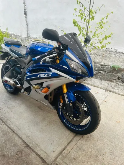 Color Azul Con Llantas S23como Nuevas, Tal Cual A Las Fotos