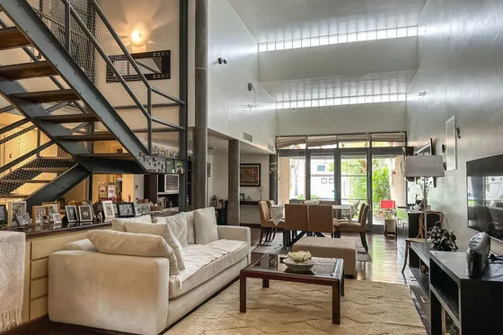 Exclusiva Casa En Venta En Florida Con Piscina Y Jardin 
