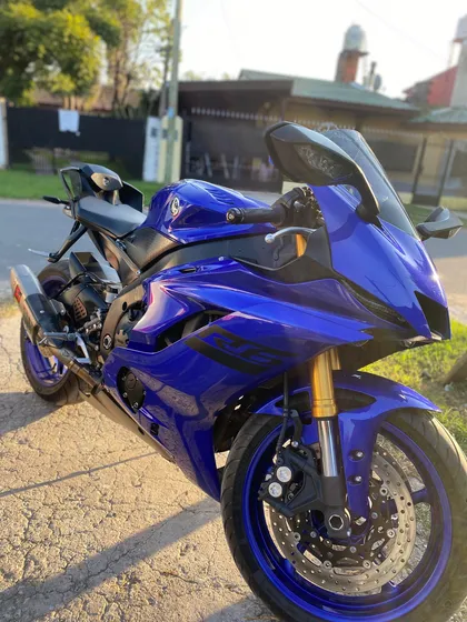 Yamaha R6
