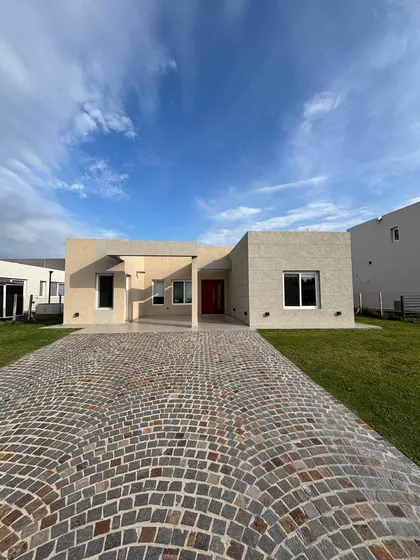 Casa 4 Amb En  Venta En Barrio Privado San Felipe - Canning