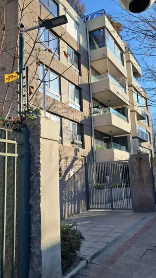 Depto 2d - 2b Duplex Con Terraza Y Parrilla, Estac Y Bodega.