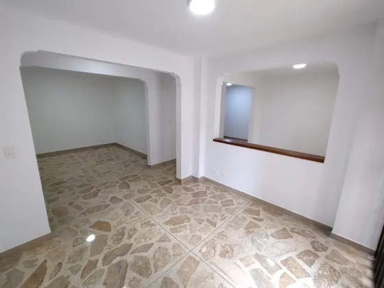  Apartamento En Venta Ubicado En Medellín Sector Laureles (27538).