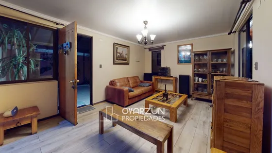 Casa Remodelada De 4 Dormitorios, 3 Baños, 2 Estac.