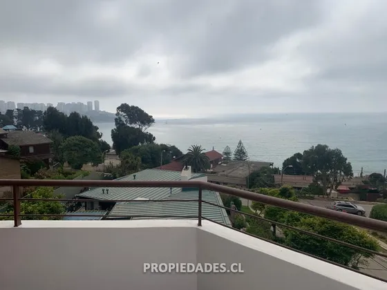 Departamento En Venta De 3 Dorm. En Concón