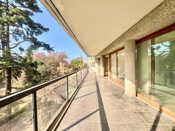 Magnifica Vista Terraza Parque Forestal Lastarria