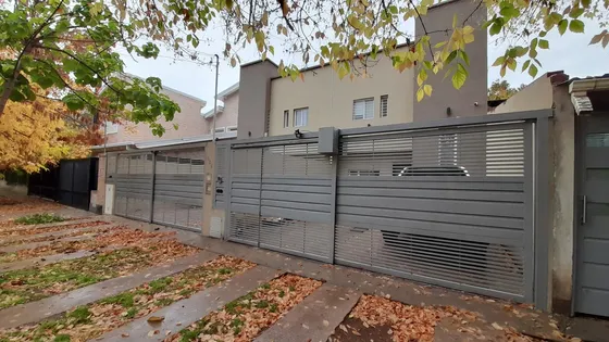 Vende Duplex En Centenario