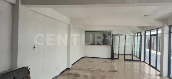 Local Doble En Planta Baja  140 M² Sobre Avenida Principal, San Cristóbal