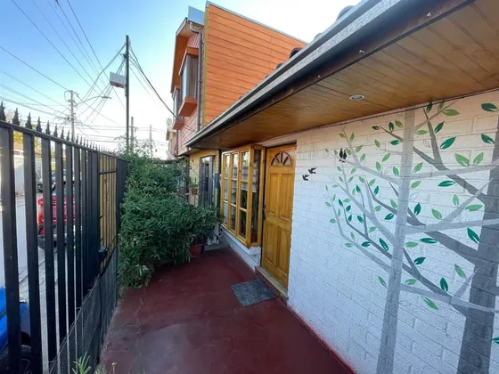 Casa En Venta De 2 Dorm. En Maipú