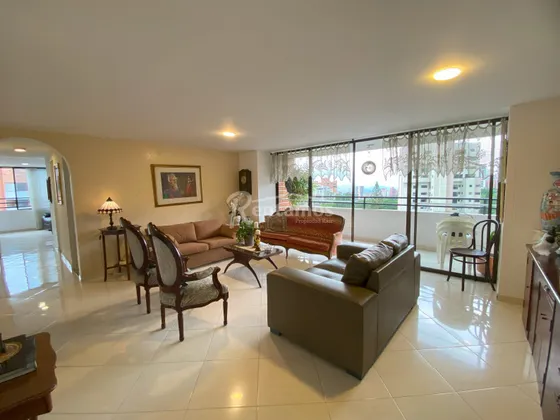 Apartamento En Venta En San Lucas. Cod V776221
