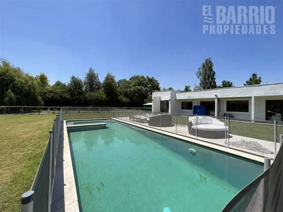 Casa En Venta En Chicureo