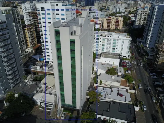 For Rent Y Sale Edificio Corporativo Completo En Piantini De 6100m2 De Construcion Y 150 Parqueos 