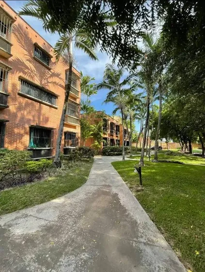 *se Alquila Apartamento Duplexubicado En La Res Icabaru
