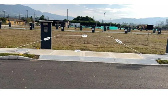 Compra Este Lote En La Unidad Mas Completa De La Ceja 