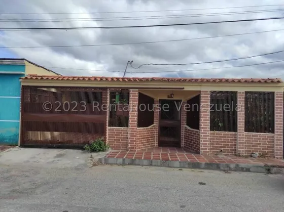 Rosa Rodríguez Vende Casa En Valle Hondo, Cabudare 25-11115