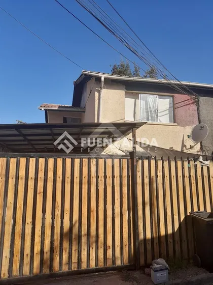 Casa En Venta De 3 Dorm. En Maipú