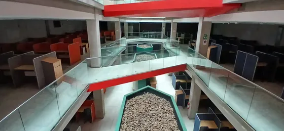 Oficina De 936m2 Habilitada En Remodelado Edificio Gold Leed