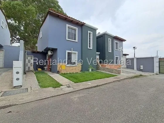 Eduardp Nunes Rent-a-house Vende Casa Duplex En Cabudare En Zona Céntrica, Pisos De Porcelanato, Cocina Moderna Conjunto Privado De 12 Casas. En Zona Tranquila, Este Es Tu Próximo Hogar!