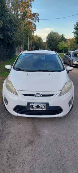 Ford Fiesta Kinetic 1.6 Design 120cv Titanium