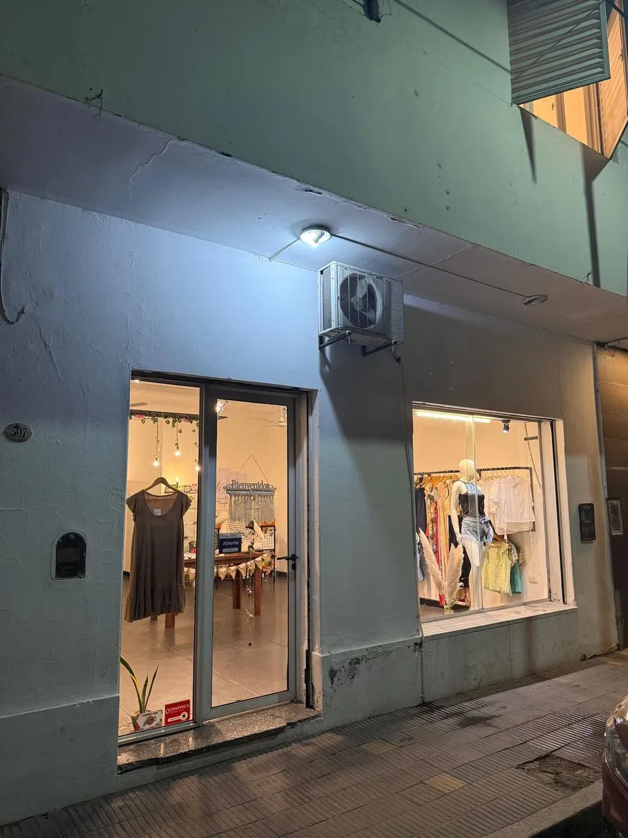 Venta De Local Centrico La Plata Y Jujuy