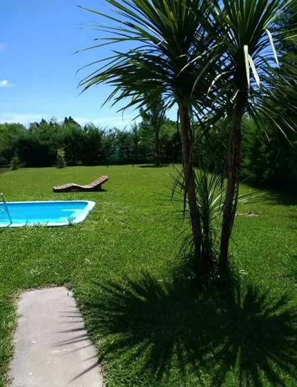 Casa, Quinta, Parrilla, Patio, Galeria, Amplio Parque Arbolado Privado, A Mtrs. De Las Termas. Piscina, Casa Particular. Aceptamos Mascotas, Hace Tu Consulta , No Molesta!!!