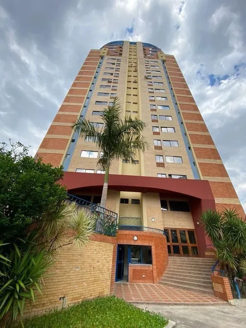 Leandro Araque Inzitu Realtors Alquila  Apartamento En Los Mangos  Residencias  Minotauro Palace. Ubicado En Calle Privada. Amoblado