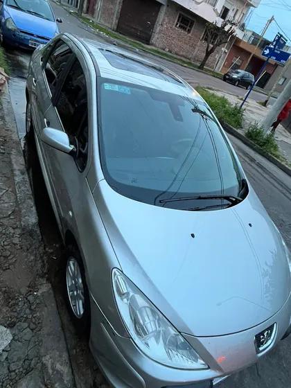 Peugeot 307 2.0 Sedan Xs Premium 143cv
