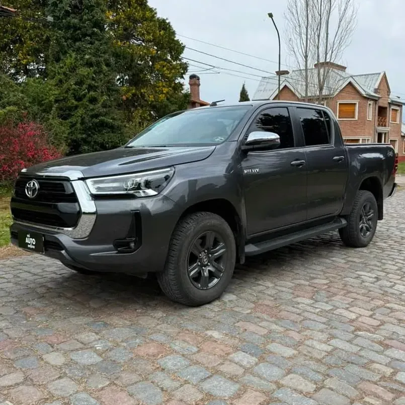 Toyota Hilux 2.8 Dc 4x4 Tdi Srv L20 2023
