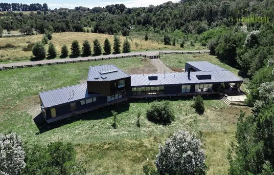 Casa En Venta De 4 Dorm. En Puerto Varas