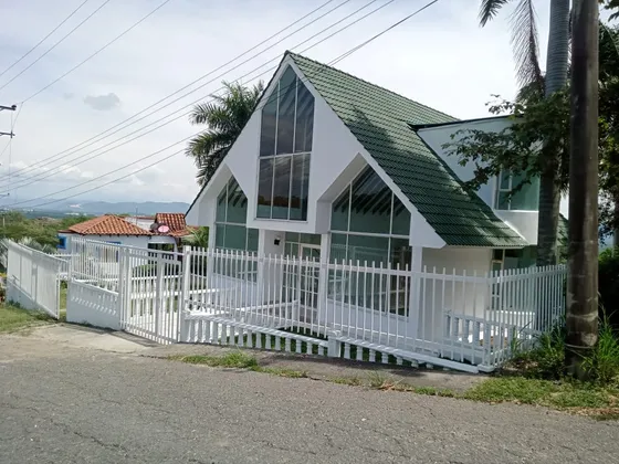 Hermosa Casa Campestre En Ricaurte Con Piscina Privada