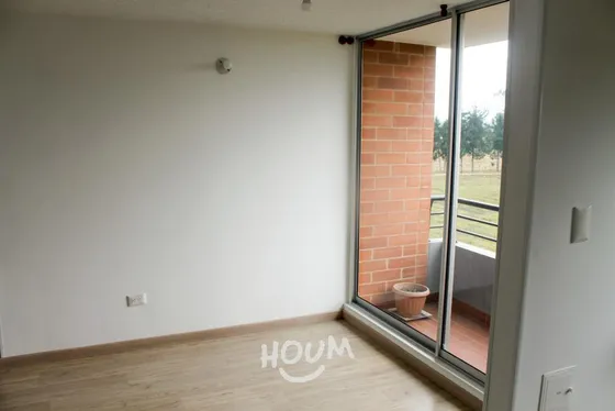 Apartamento En Barrio La Estacion. 3 Habitaciones, 56 M², Id: 125385