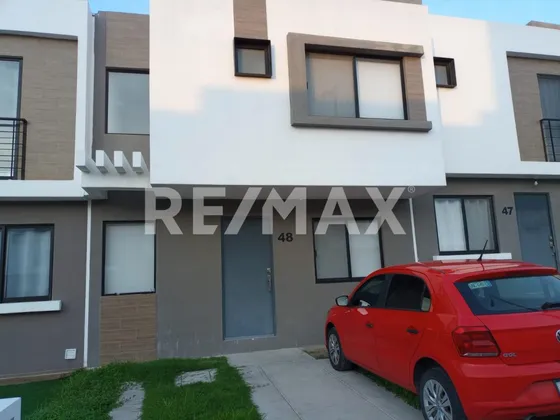 Renta Casa En Zakia