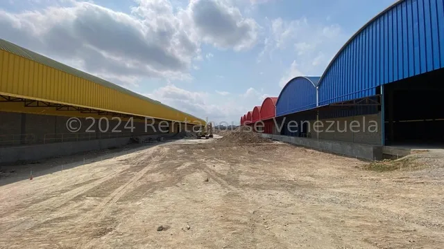 Francisco Rojas Norscia Vende Galpon Comercial En Zona Industrial De Barquisimeto, Amplio De Construccion Nueva, Ideal Para El Ramo Comercial De Tu Empresa, 5 9 3 7  Metros De Terreno, Mls #24-21645