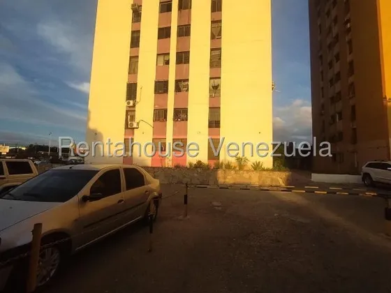 Apartamento En Venta Doña Mena Ubicado En Barquisimeto, Codigo 2 5 1 2 0 7 2, Mildred , Bello, Acogedor Apartamento En El Oeste, Cercano Al Seguro Social, Centro Comercial, Centros Educativos