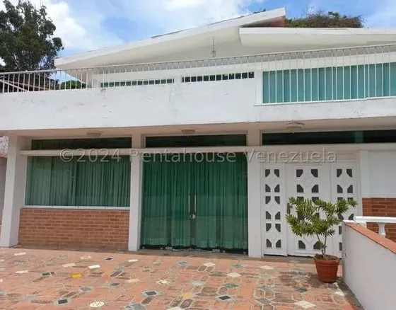 Tg Excelente Casa En Venta En Prados Del Este, Terreno De 760 Mts2 25-2527
