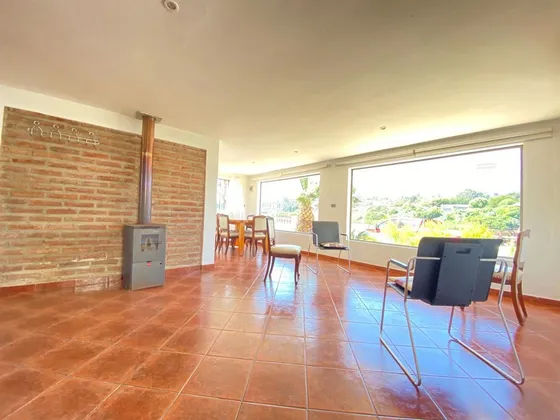 Casa En Venta De 4 Dorm. En Zapallar