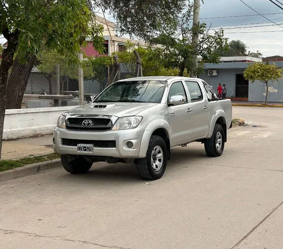 Toyota Hilux Pick-up 3.0 I Sr Cab Doble 4x4 (2009)
