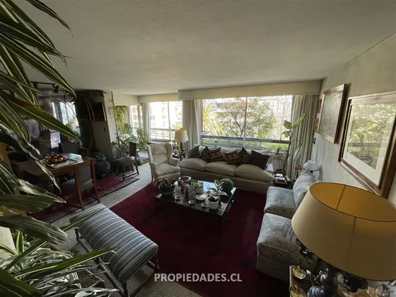 Amplio Departamento (4d 3b) En Venta En Providencia