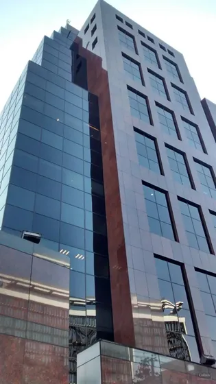 Excelente Oficina De 924 M2 Habilitada En Arriendo
