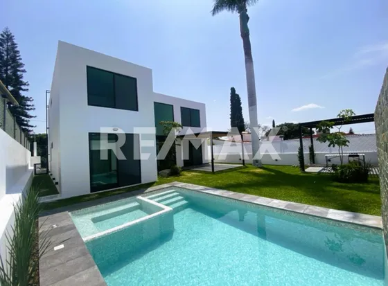 Casa En Venta En Morelos, Fraccionamiento  Lomas De Cocoyoc
