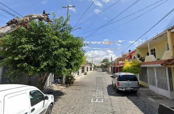 Casa En Venta-eduardo Zepeda, Aaron Joaquin, Guadalajara, Jalisco. -jcbb7