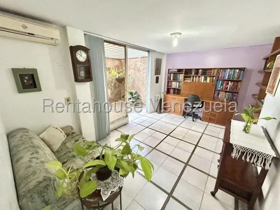 Rafael Carrasquel Te Ofrece En Venta Espectacular Casa Dúplex Que Combina Confort, Amplitud Y Elegancia Ubicada En Urbanización El Parral Barquisimeto Lara, Rc