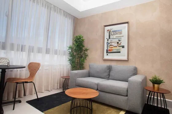 Apartamento En Alquiler Amueblado, En Naco En Torre Super Bella Y Moderna.