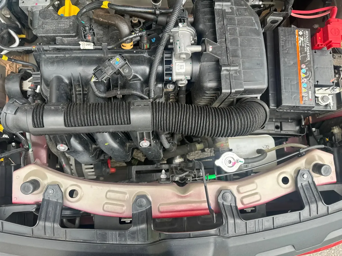 Renault Kwid 1.0 Zen638468164430091213