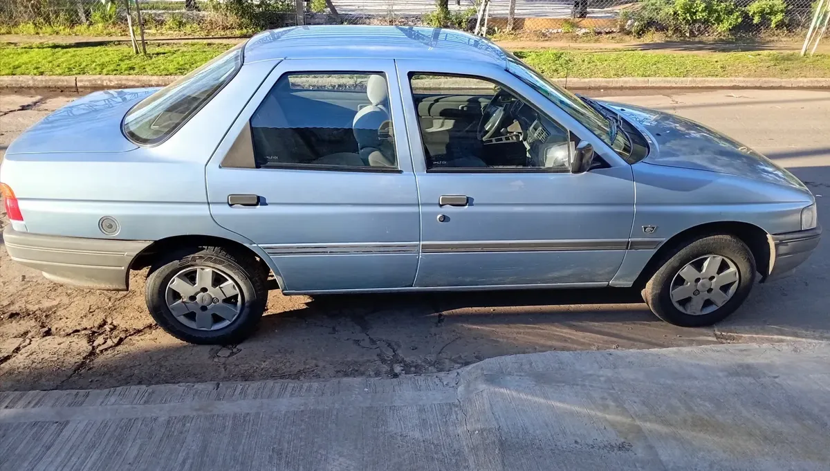 Ford Orion 1.6 GL