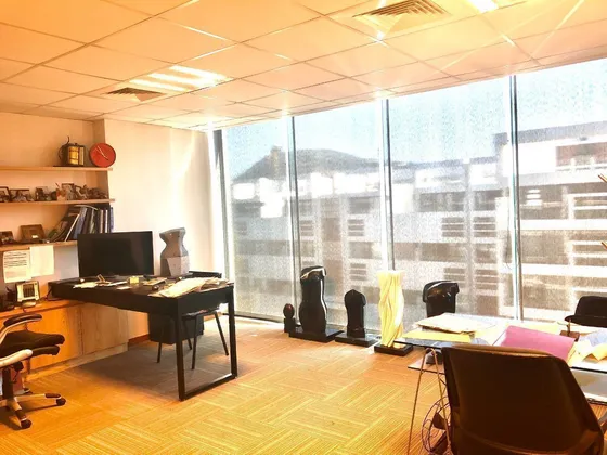 Venta Luminosa Oficina En La Dehesa Central