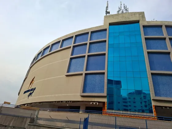 E H Alquila Local En El Centro Comercial Mediterranean Plaza Cuenta Con Planta Electrica. Planta Baja, Iluminacion Y Una Gran Vitrina. Excelente Ubicacion Frente A Caja De Pago De Est. (clientes)